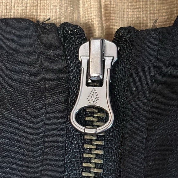 VOLCOM PARTY OF DOTS ONE SHOULDER BLACK DRESS SIZE M/12 - Picture 10 of 12